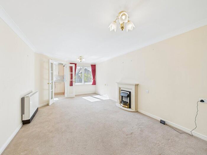 1 Bedroom Flat For Sale In Harold Road, Margate, CT9