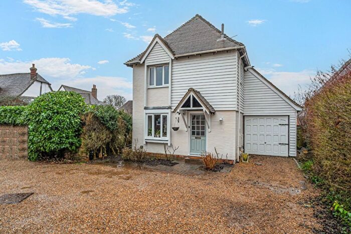 3 Bedroom Detached House For Sale In Monks Walk, Charing, Ashford, TN27