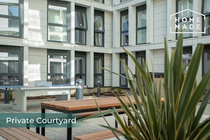Flat To Rent In Market House, NE1