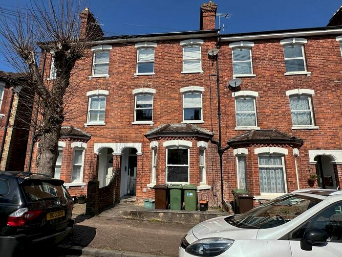 2 Bedroom Flat To Rent In Grosvenor Park, Tunbridge Wells, Kent, TN1