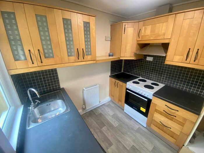 2 Bedroom Property To Rent In Carmarthen Road, Cwmdu, Swansea, SA5