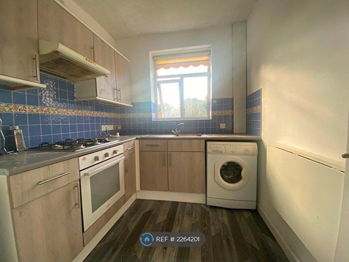 1 Bedroom Flat To Rent In Bolton Road, Bolton, BL3