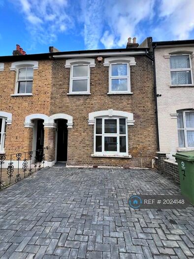 5 Bedroom Terraced House To Rent In Friern Road, East Dulwich, SE22