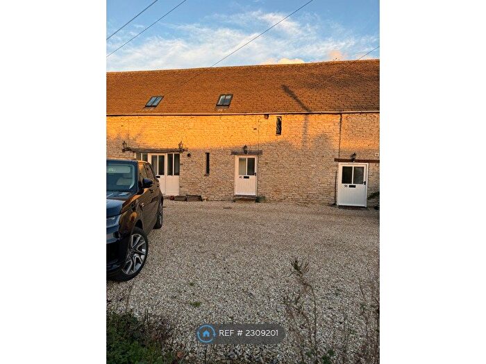 2 Bedroom Terraced House To Rent In Bowling Green Lane, Cirencester, GL7