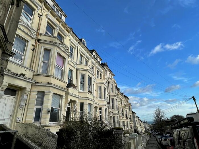 1 Bedroom Flat To Rent In Kenilworth Road, St Leonards On Sea, TN38