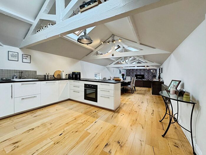 5 Bedroom End Terrace House For Sale In Off Binswood Avenue, New York Style Conversion, Sq Ft Of Luxury, CV32