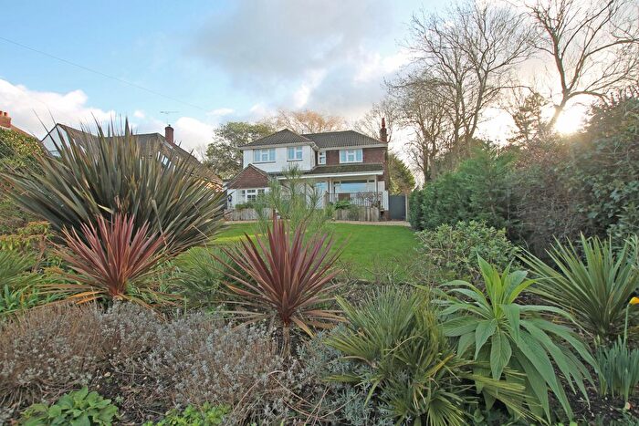 4 Bedroom Detached House To Rent In Spencer Road, Ryde, Isle Of Wight, PO33