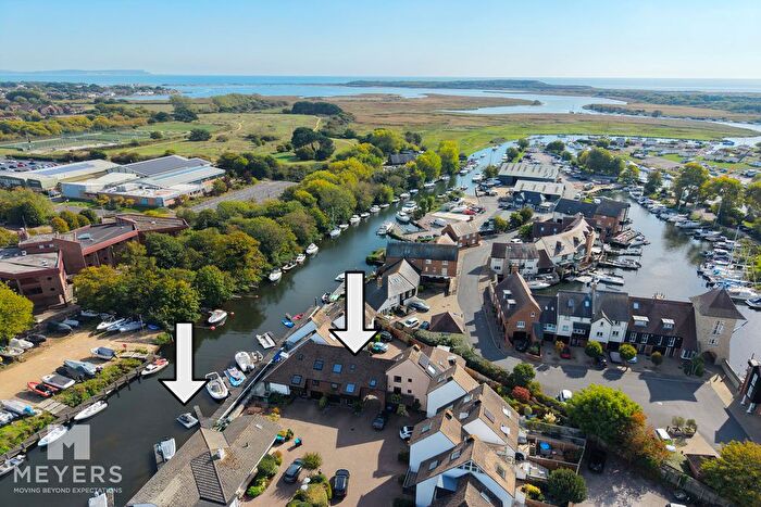 3 Bedroom Town House For Sale In Bridge Street, Christchurch, BH23