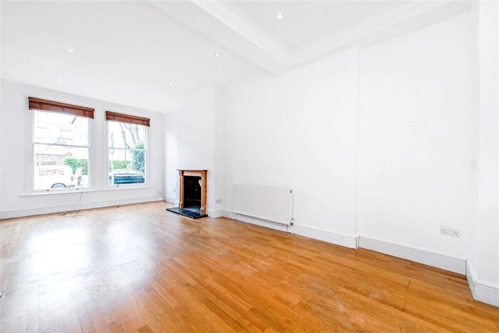 2 Bedroom Apartment For Sale In Broomwood Road, SW11