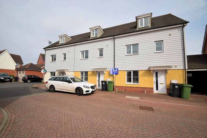 4 Bedroom Town House To Rent In Magnolia Way, Queens Hill, Costessey, NR8