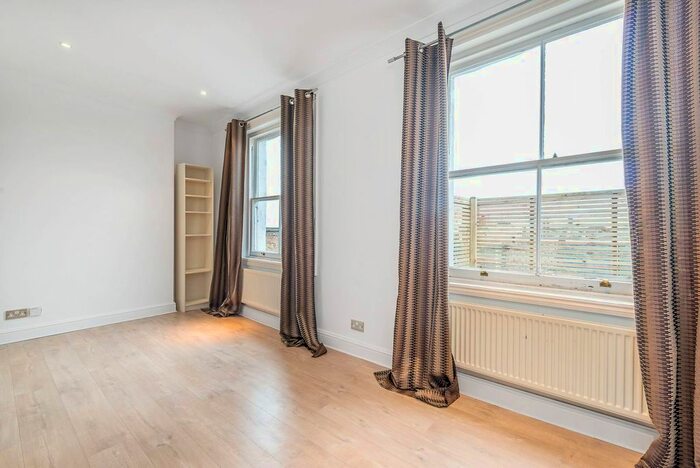 2 Bedroom Flat To Rent In Ladbroke Grove, Notting Hill, London, W11