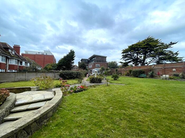 2 Bedroom Flat To Rent In Viceroy Lodge, Kingsway, Hove, BN3