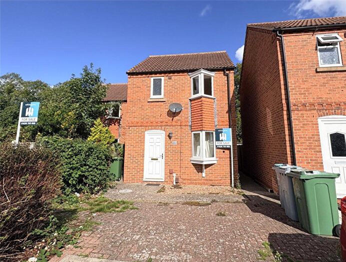 2 Bedroom Detached House For Sale In Holly Mews, Smith Street Balderton, Newark, Notts, NG24