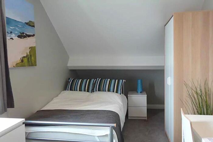 1 Bedroom Terraced House To Rent In Room, Christ Church Road, DN1