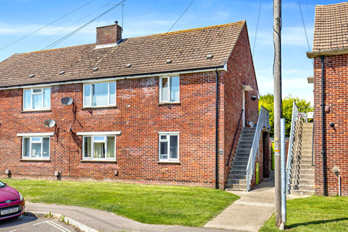 2 Bedroom Flat For Sale In Newlands Lane, Chichester, West Sussex, PO19