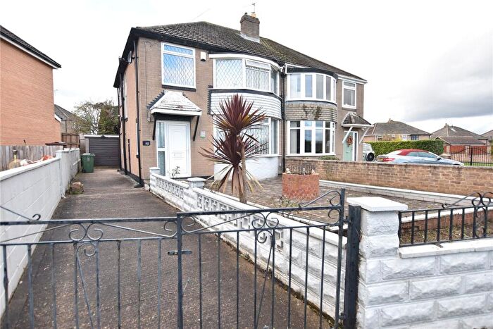 3 Bedroom Semi Detached House For Sale In Austhorpe Lane, Leeds, West Yorkshire, LS15