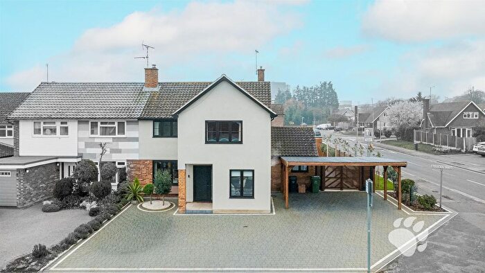 4 Bedroom Semi Detached House For Sale In Toucan Way, Kingswood, SS16