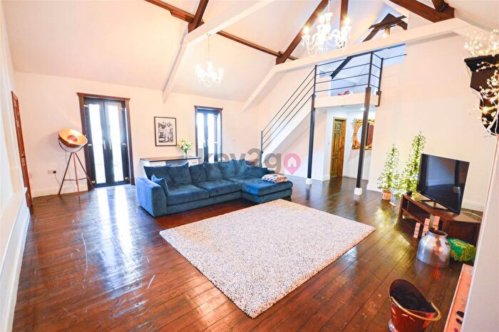 4 Bedroom Detached House For Sale In Worksop Road, Mastin Moor, Chesterfield, S43