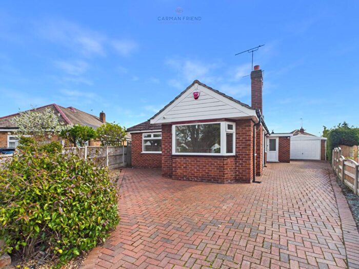 2 Bedroom Detached Bungalow For Sale In Ambleside, Newton, CH2