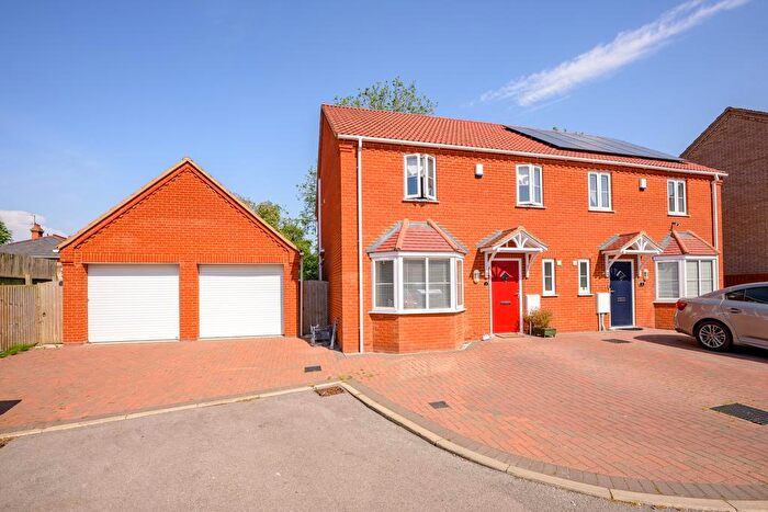 3 Bedroom Semi Detached House For Sale In Westminster Close, Walsoken, Wisbech, PE13