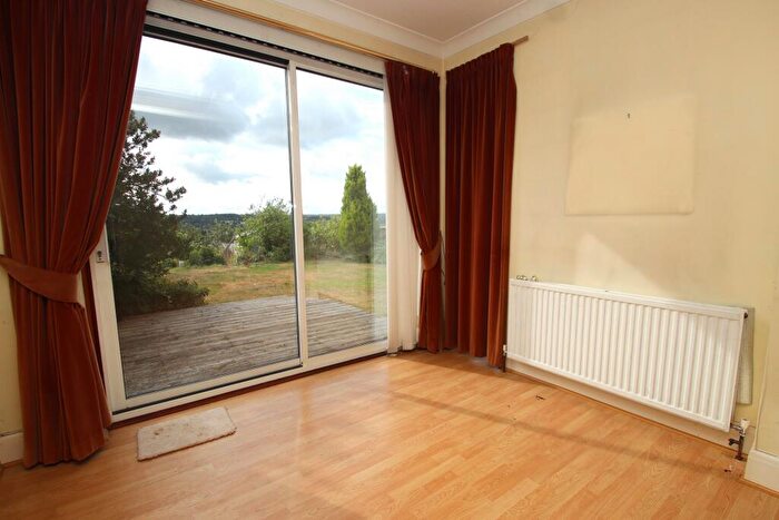 4 Bedroom Detached House For Sale In The Ridge, Orpington, BR6