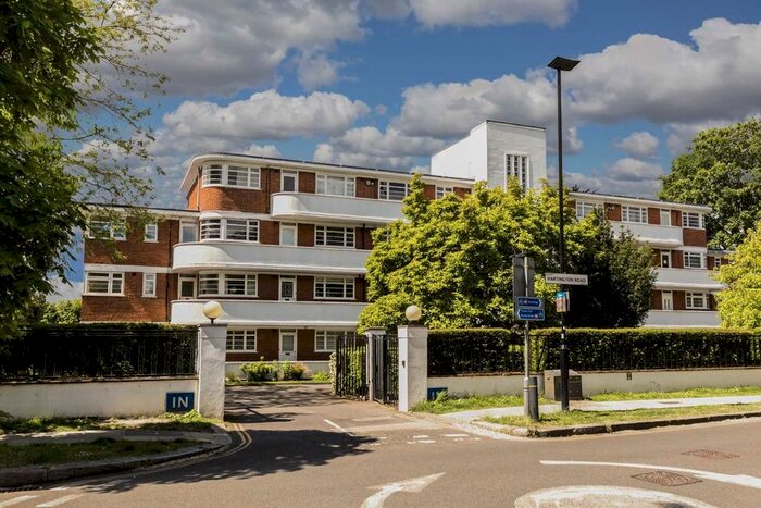 2 Bedroom Flat To Rent In Hartington Road, London, W4