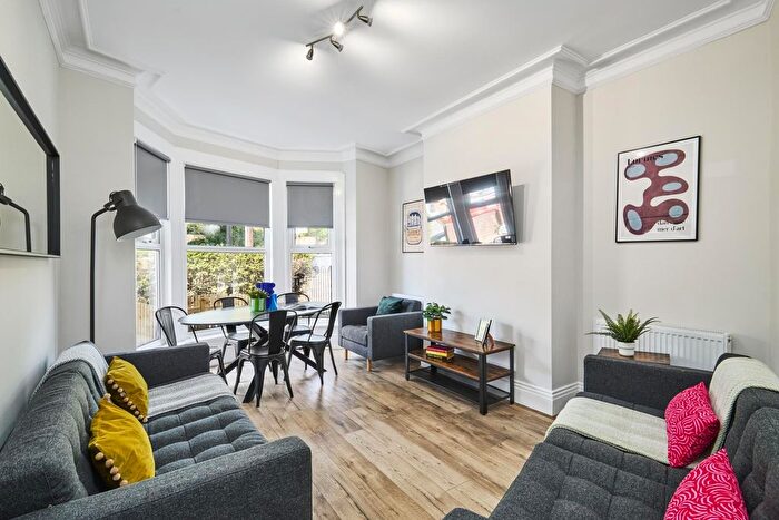 7 Bedroom Semi Detached House To Rent In Victoria Road, Leeds, LS6