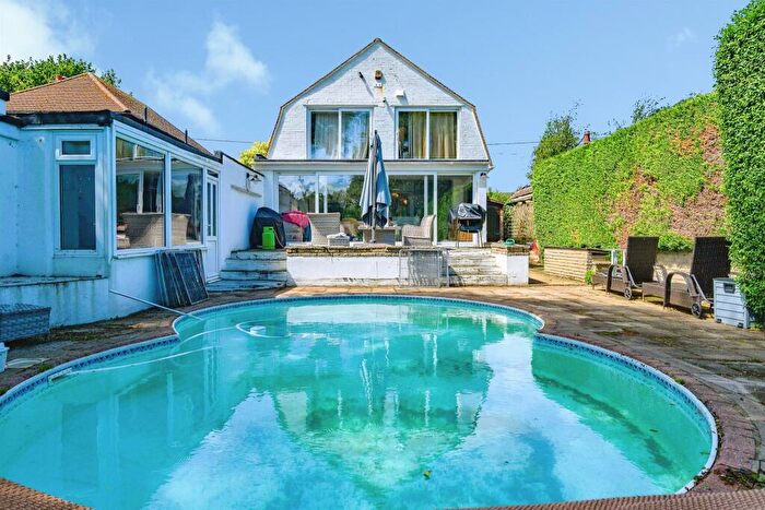 4 Bedroom Detached House For Sale In Harthall Lane, Pimlico, Hemel Hempstead, HP3