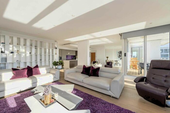 5 Bedroom Flat For Sale In King's Quay, Chelsea, SW10