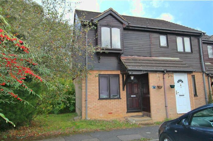2 Bedroom Semi-Detached House To Rent In Bosworth Close, Barleyhurst, Bletchley, MK3