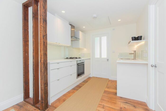 1 Bedroom Flat To Rent In Mecklenburgh Street, London, WC1N