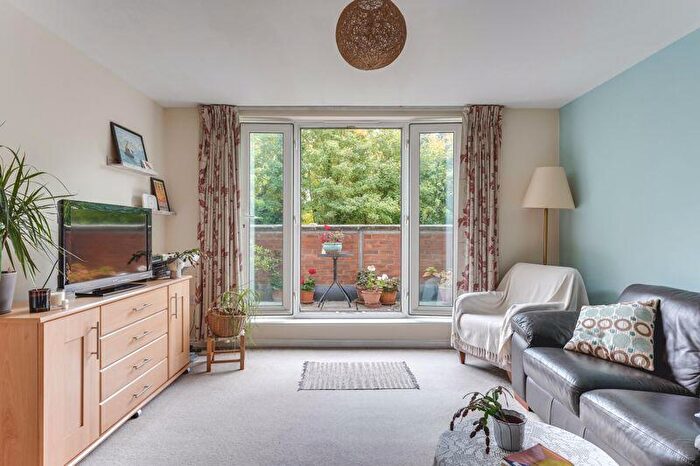2 Bedroom Apartment For Sale In Highbridge Street, Waltham Abbey, EN9