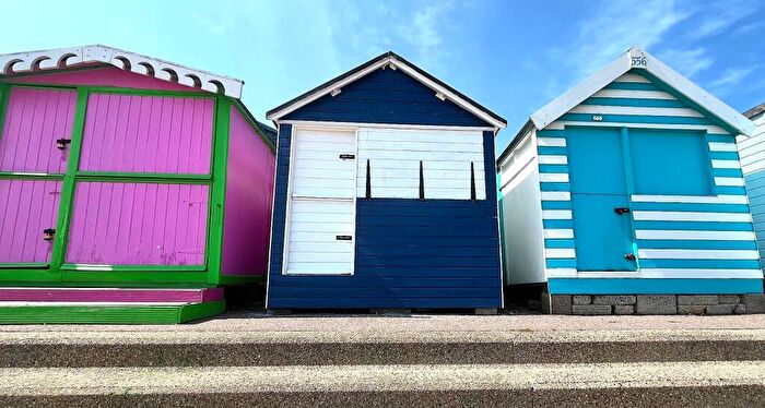 Chalet For Sale In Eastcliff, Walton On The Naze, CO14