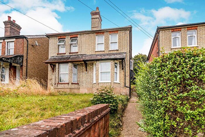 3 Bedroom House To Rent In Hughenden Road, High Wycombe, HP13