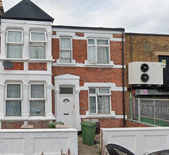 2 Bedroom Flat To Rent In Glenparke Road, London, E7