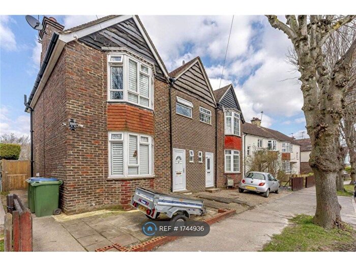 3 Bedroom Semi Detached House To Rent In Leith View Road, Horsham, RH12