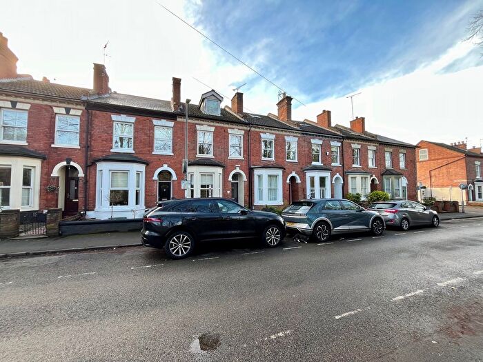 3 Bedroom Property To Rent In Guys Cliffe Terrace, Warwick, CV34