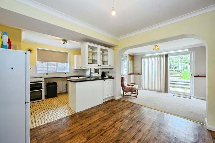 4 Bedroom Semi-detached House For Sale In Lodge Road, Fetcham, Leatherhead, Surrey, KT22