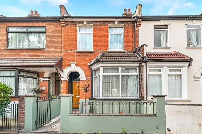 2 Bedroom Property For Sale In Welbeck Road, London, E6