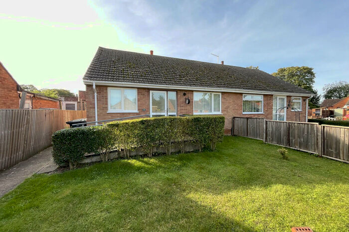 2 Bedroom Semi-Detached Bungalow To Rent In Mulberry Close, Feltwell, IP26