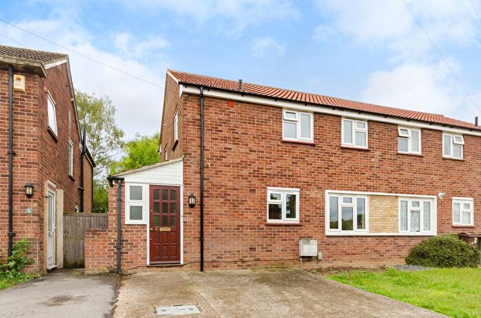 4 Bedroom Semi-Detached House To Rent In Rickyard, Guildford, GU2
