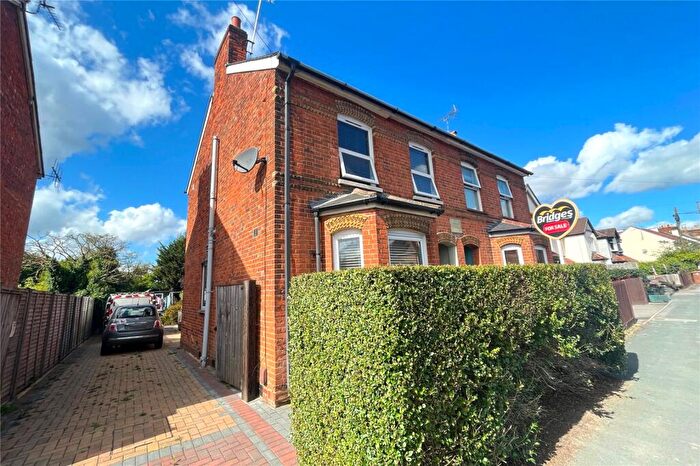 3 Bedroom Semi-Detached House For Sale In Frimley Road, Ash Vale, Surrey, GU12