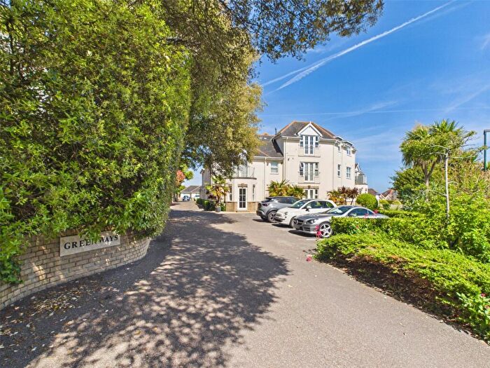 2 Bedroom Apartment For Sale In Warren Edge Road, Bournemouth, Dorset, BH6