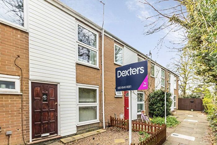 3 Bedroom Property To Rent In Willmore End, Wimbledon, SW19