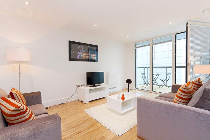2 Bedroom Flat To Rent In Dowells Street, London, SE10