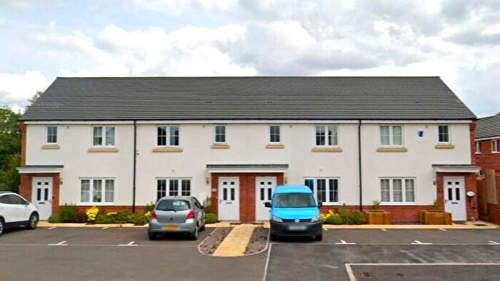 3 Bedroom Terraced House To Rent In Croft Way, Highfields - Available Now, DE23