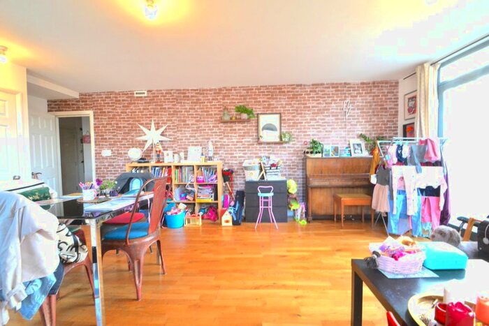 2 Bedroom Flat To Rent In Tyler Street, London, SE10