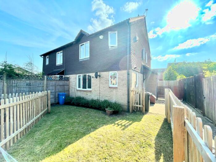 2 Bedroom Semi-Detached House To Rent In Willow Tree Glade, Calcot, Reading, Berkshire, RG31