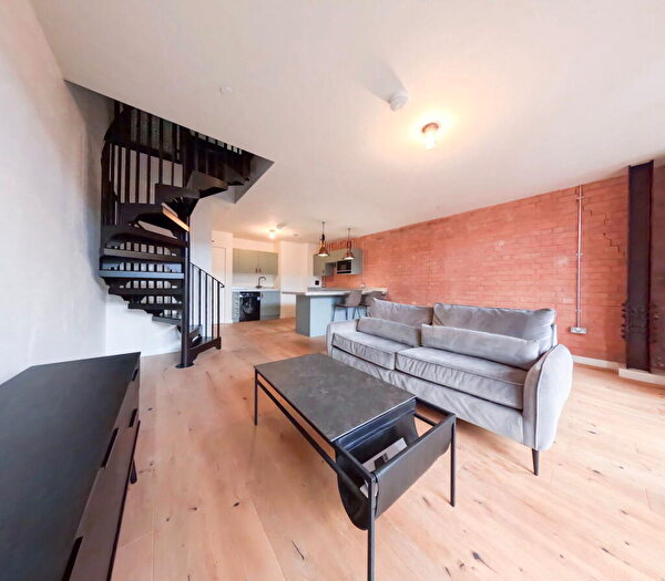 2 Bedroom Duplex To Rent In Apartment, Derwent House, Jewellery Quarter, B3