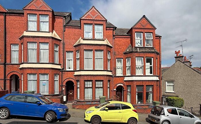 6 Bedroom Terraced House For Sale In Farrar Road, Bangor, Gwynedd, LL57